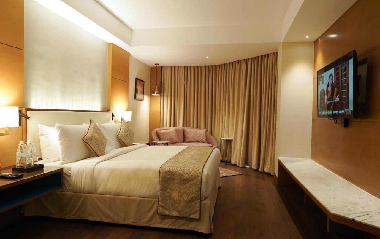 Gokulam Grand Trivandrum Thiruvananthapuram Kültér fotó