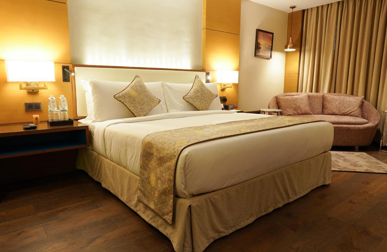 Gokulam Grand Trivandrum Thiruvananthapuram Kültér fotó