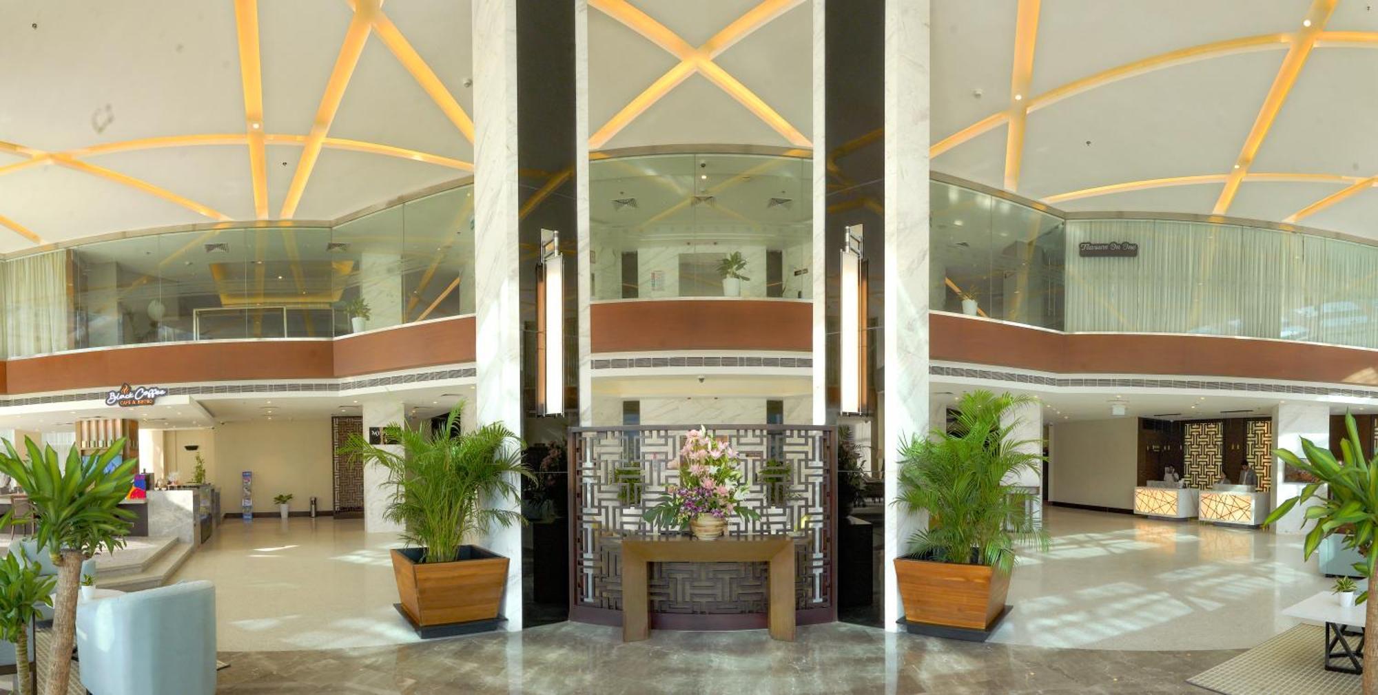 Gokulam Grand Trivandrum Thiruvananthapuram Kültér fotó